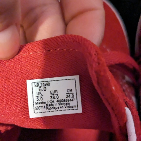 Red checkered vans Y6.0 - Picture 3 of 7